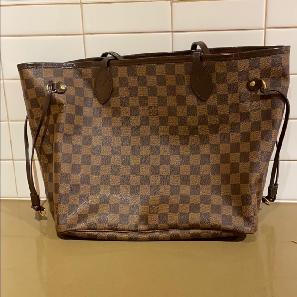 LOUIS VUITTON NEVERFULL MM SHOULDER BAG